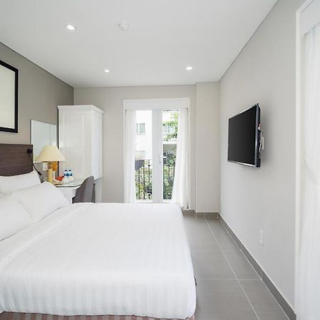 Park Hill Hotel - Phu My Hung Ho Chi Minh City Exterior photo